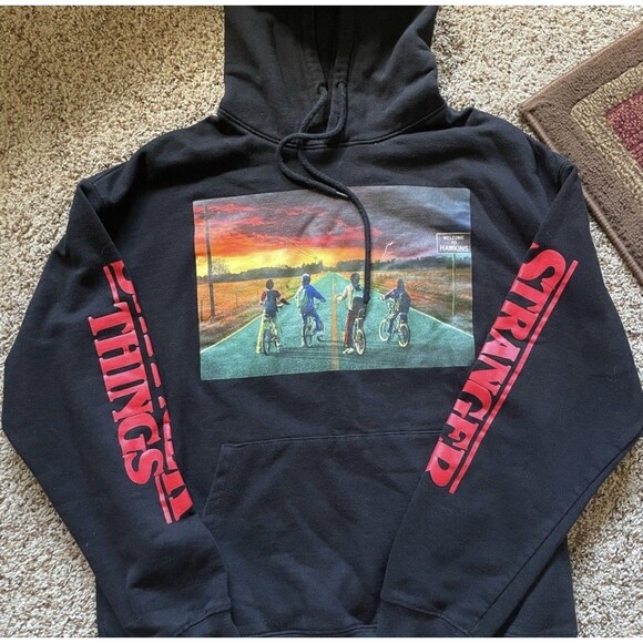 Rare-NETFLIX STRANGER THINGS SERIES GRAPHIC HOODIE SWEATSHIRT BLACK M - Picture 2 of 6